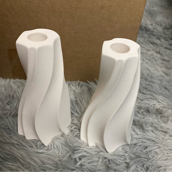 Set of 2 Ceramic Candle Holders - Picture 2 of 6